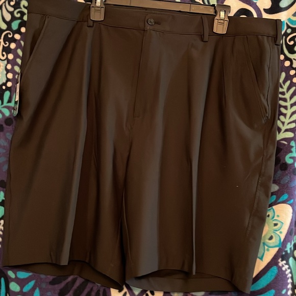 NWT Greg Norman black shorts 42 - Picture 2 of 7